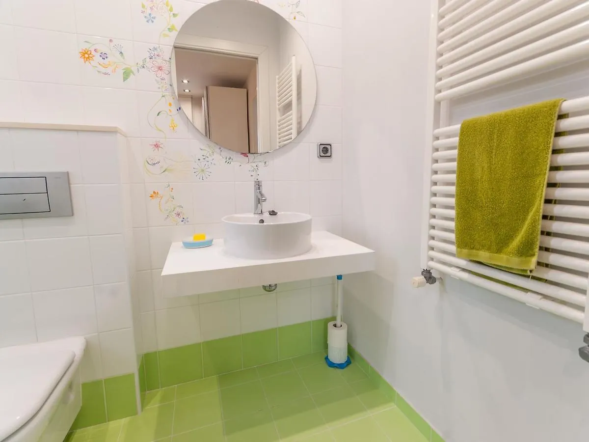 Lively Holiday Home In L'Escala With Swimming Pool 0*,  إسبانيا
